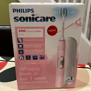 Phillips Sonicare 6100 Protective Clean Electric toothbrush in Pink New in Box
